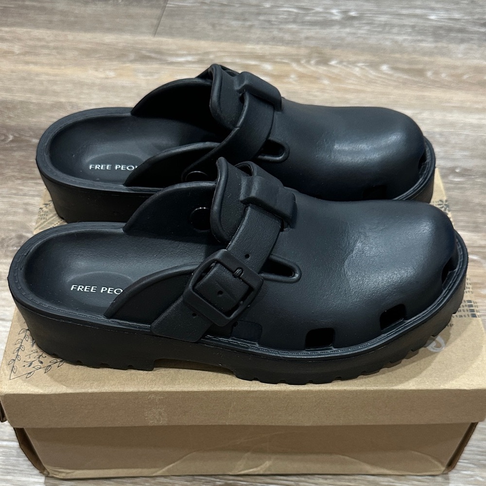 NWT! Super lightweight Free People Karlie Buckle Clog Watermelon - Picture 5 of 12